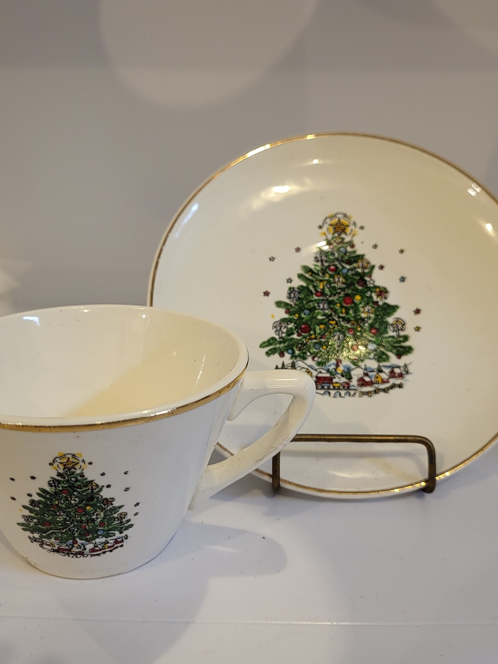 Vintage Jamestown China "Christmas Treasure Teacup & Saucer Set